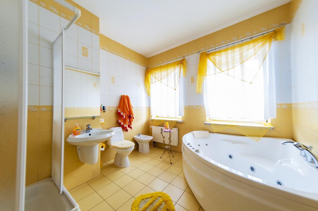 Uroczysko Bed & Breakfast Jastrowie Exterior foto